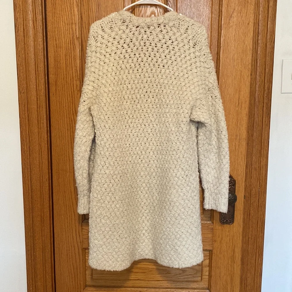 Lucky Brand Woman’s Cream Cardigan, Size M - Picture 2 of 3